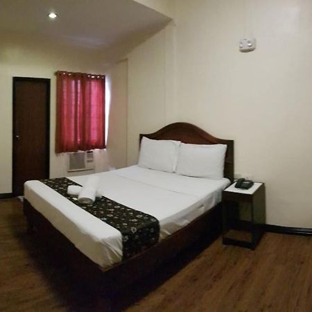 Grand Traveler Suite Inc Makati City Extérieur photo