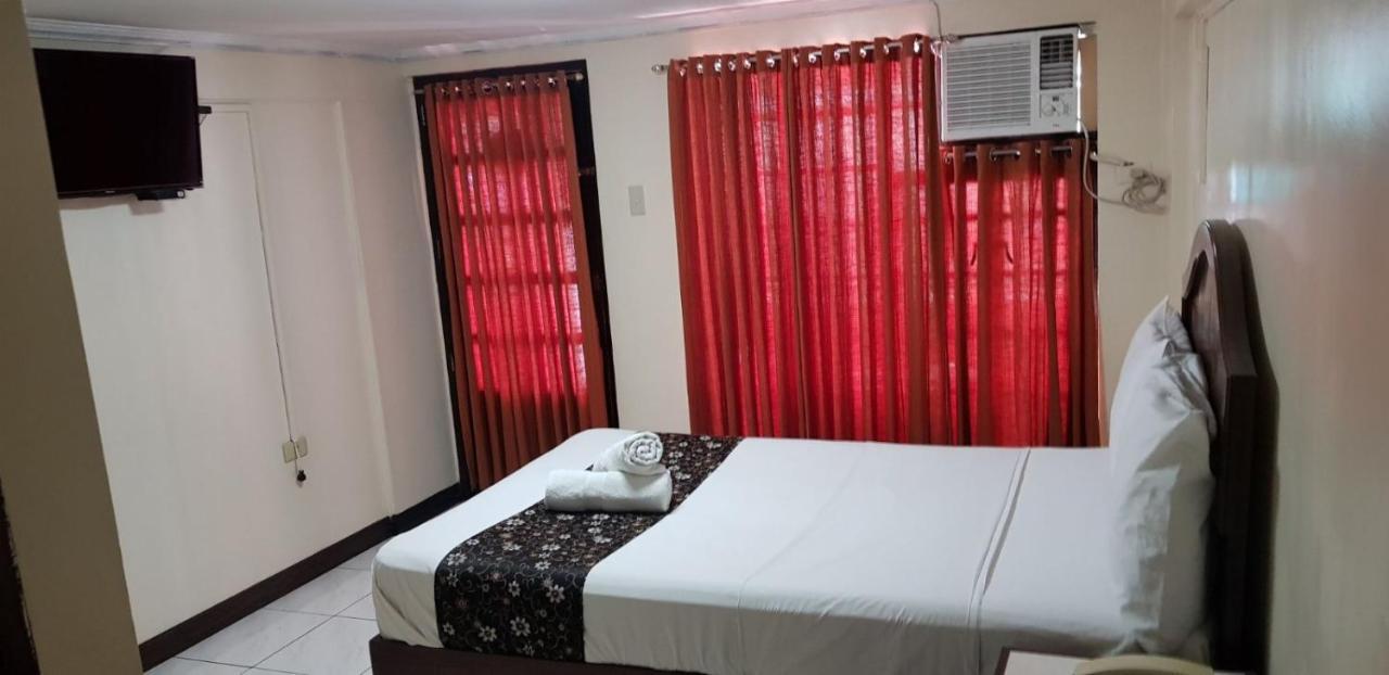 Grand Traveler Suite Inc Makati City Extérieur photo